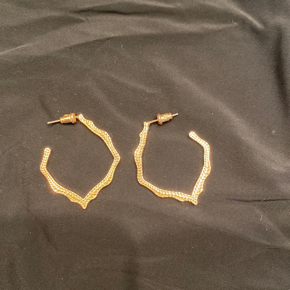 Kendra Scott rose gold post hoops